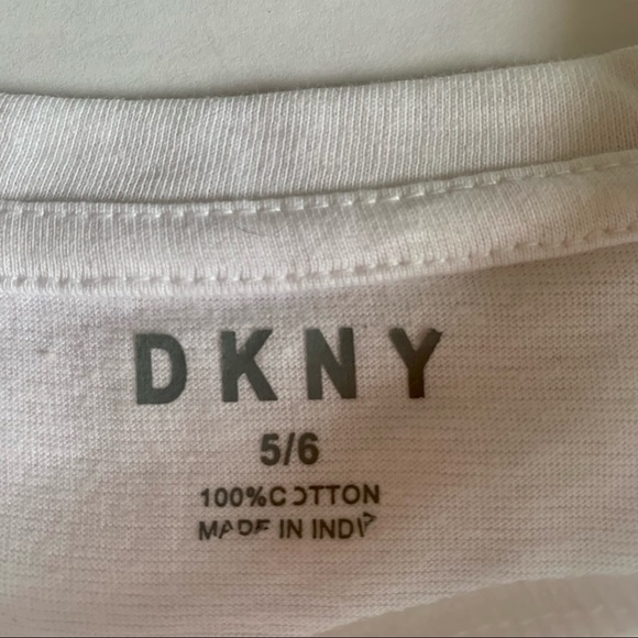 DKNY Cute Girls 3-Piece Short Set NWT Size 5/6 - Picture 7 of 9